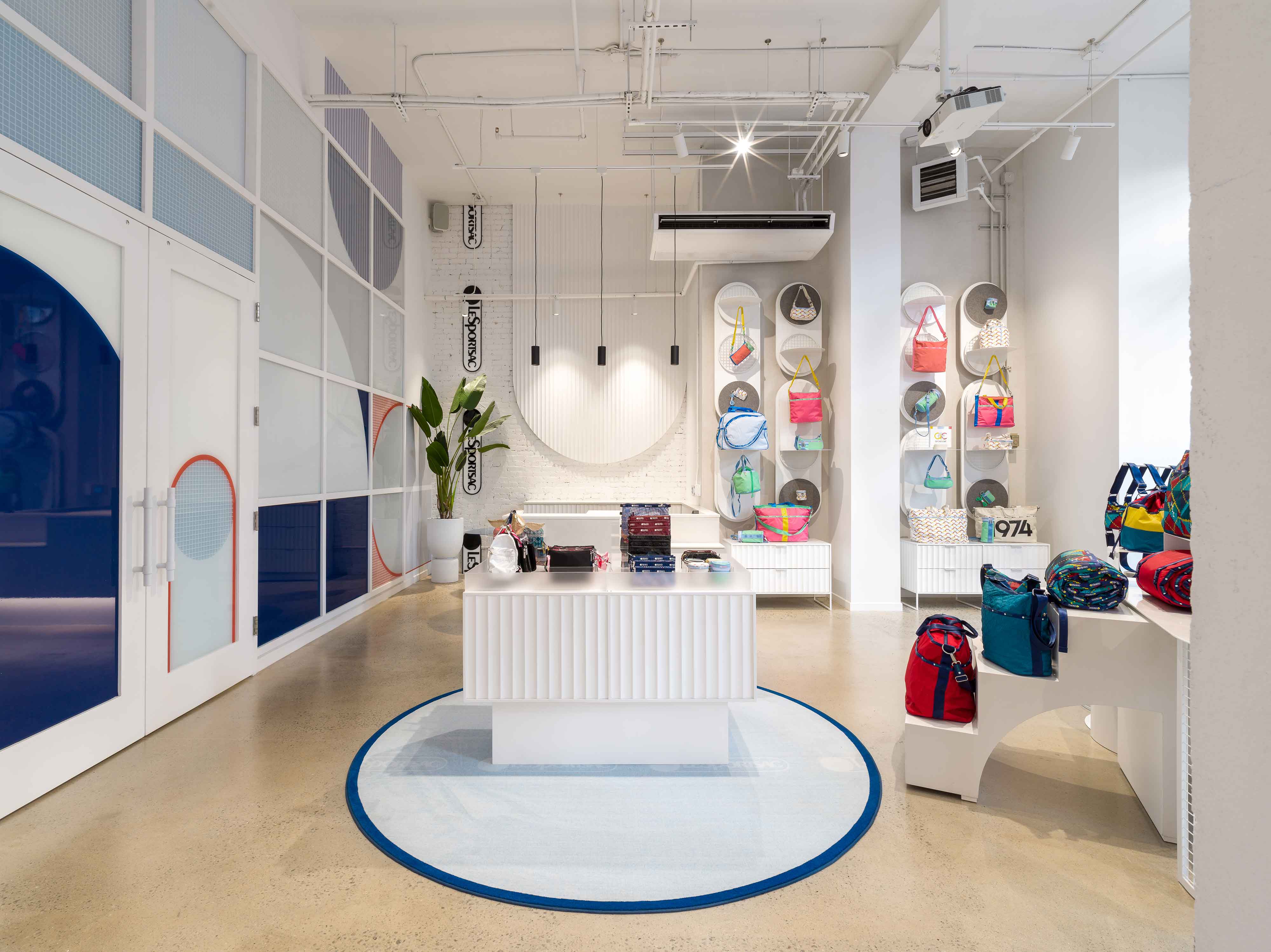 Flagship Store – LeSportsac